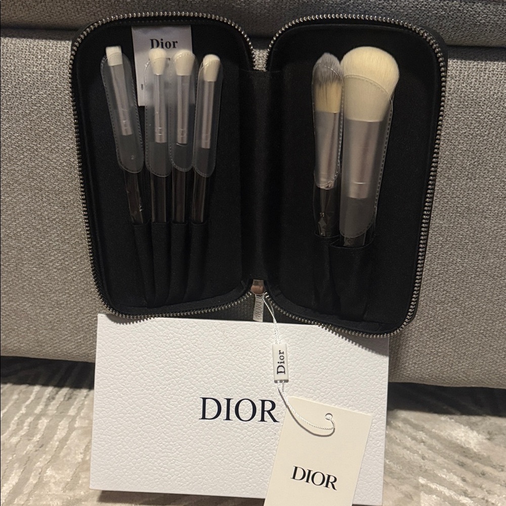 GWP - Dior Black and White Makeup Brush Set